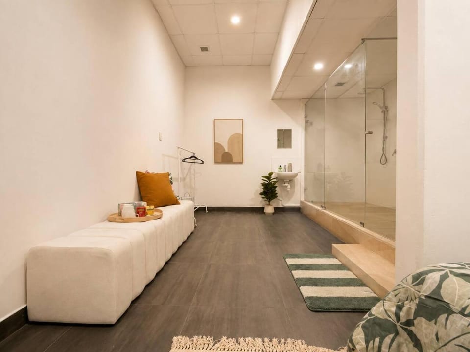 Cozy Room Private Shower, Heart of Marrickville Vacation rental in Marrickville