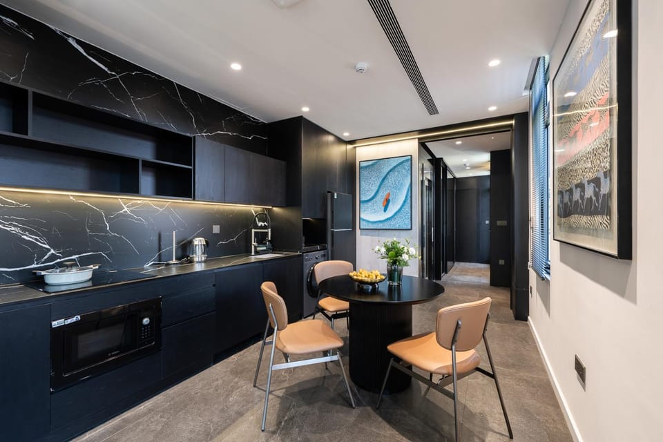 Lebenlang Hoàng Cầu Hotel in Hanoi