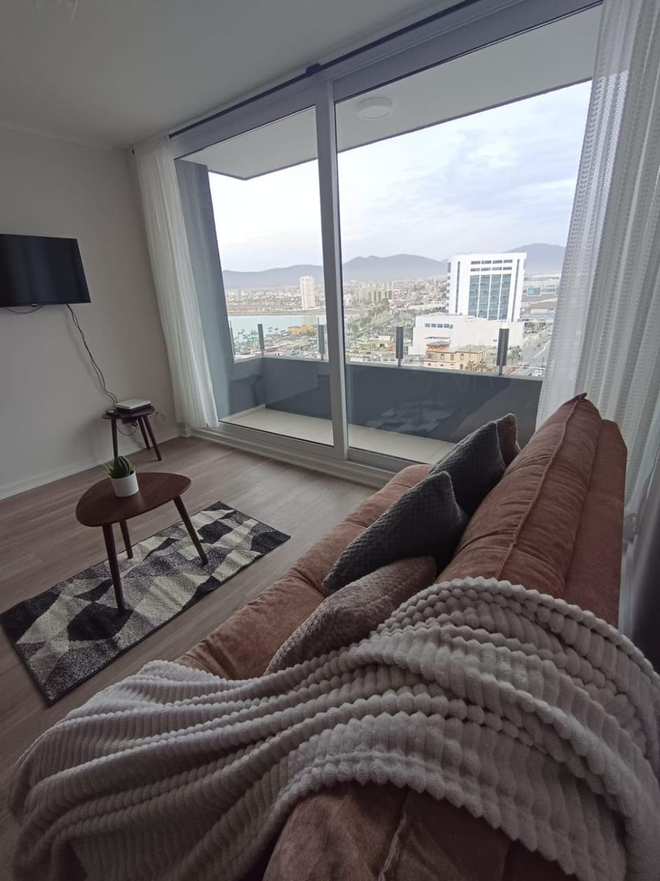 Communal lounge/ TV room, TV and multimedia, Living room