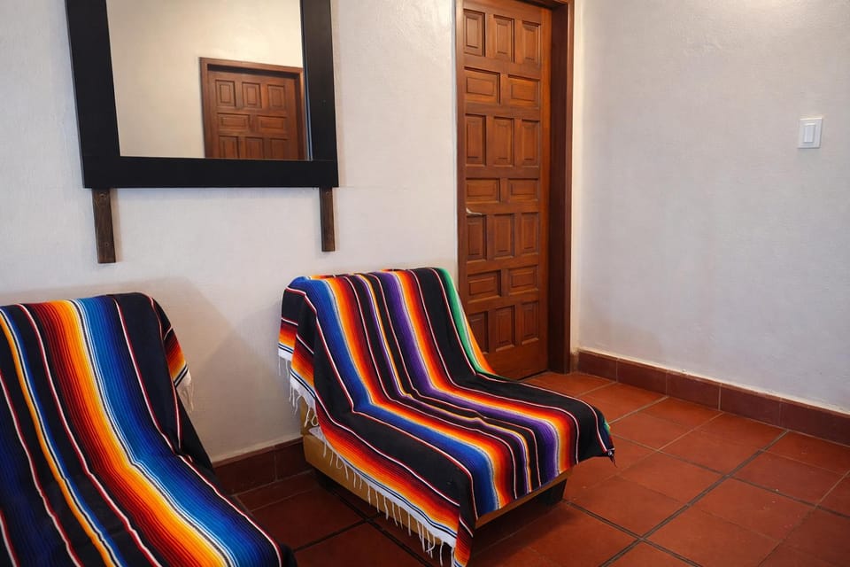 Alojamiento familiar 2 BR hasta 6 personas en Casa Mexicanísima Hostel in Mexico City