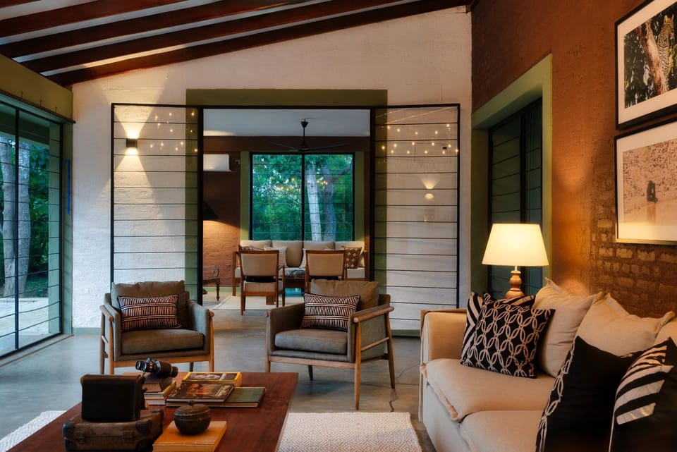 Living room, Seating area