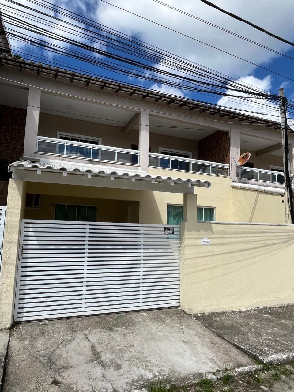 Facade/entrance