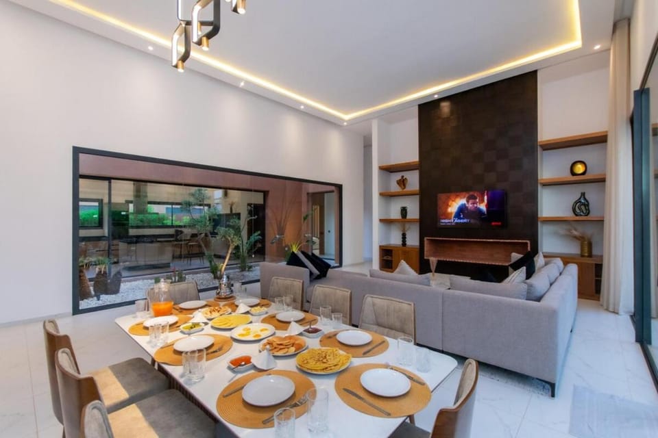 Communal lounge/ TV room
