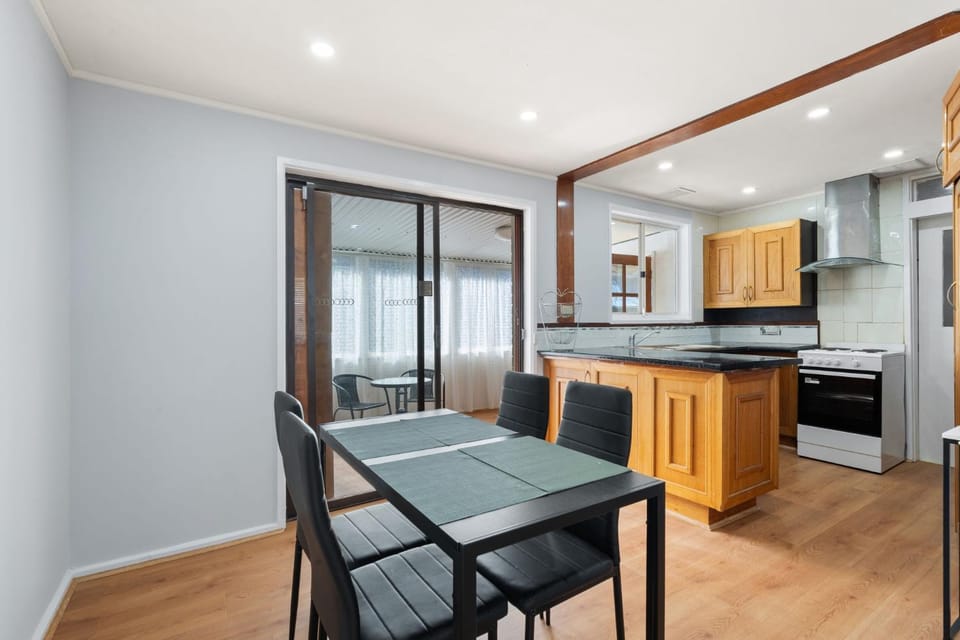 Family-Friendly 3-Bed House in Kambah House in Canberra