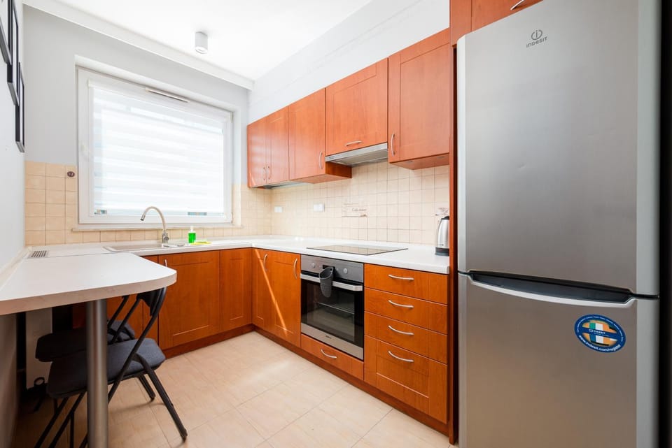 Kitchen or kitchenette, Dining area, oven, stove