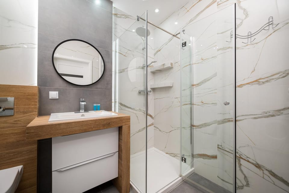 Shower, Bathroom