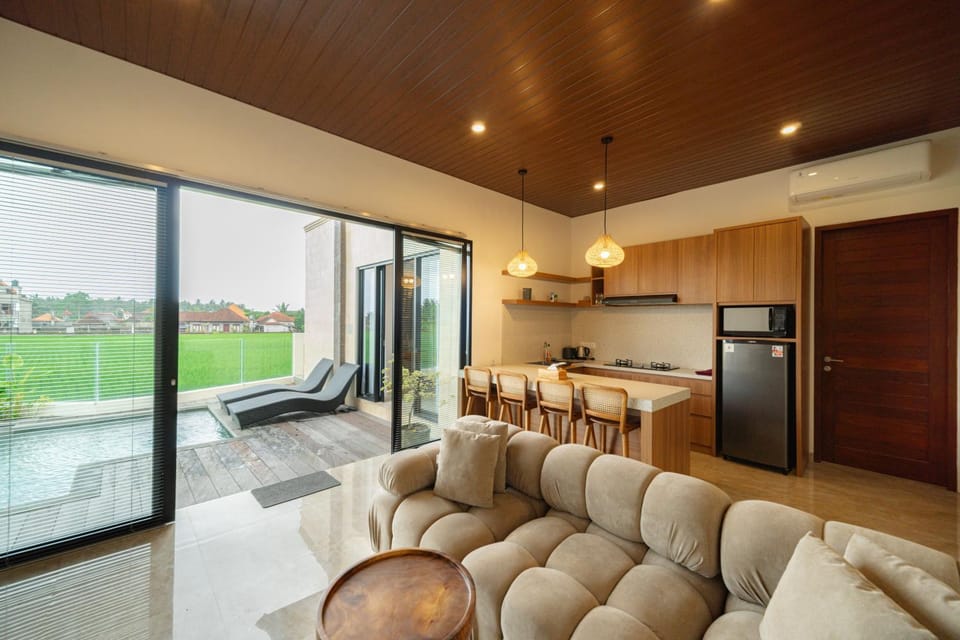 Kitchen or kitchenette, Living room, Dining area
