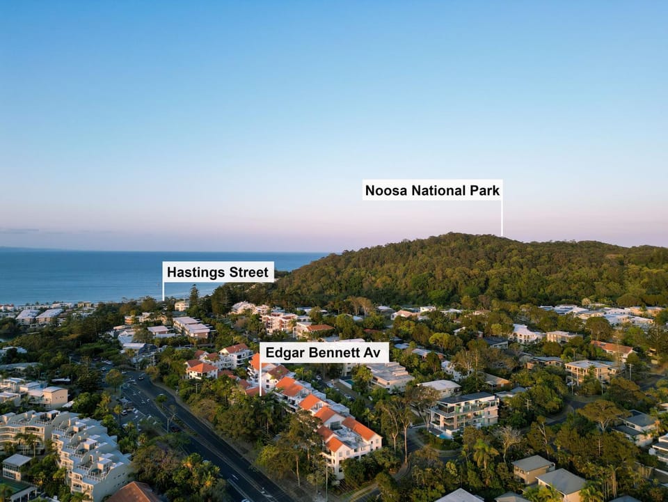 Nearby landmark, Natural landscape, Bird's eye view, Beach, Location