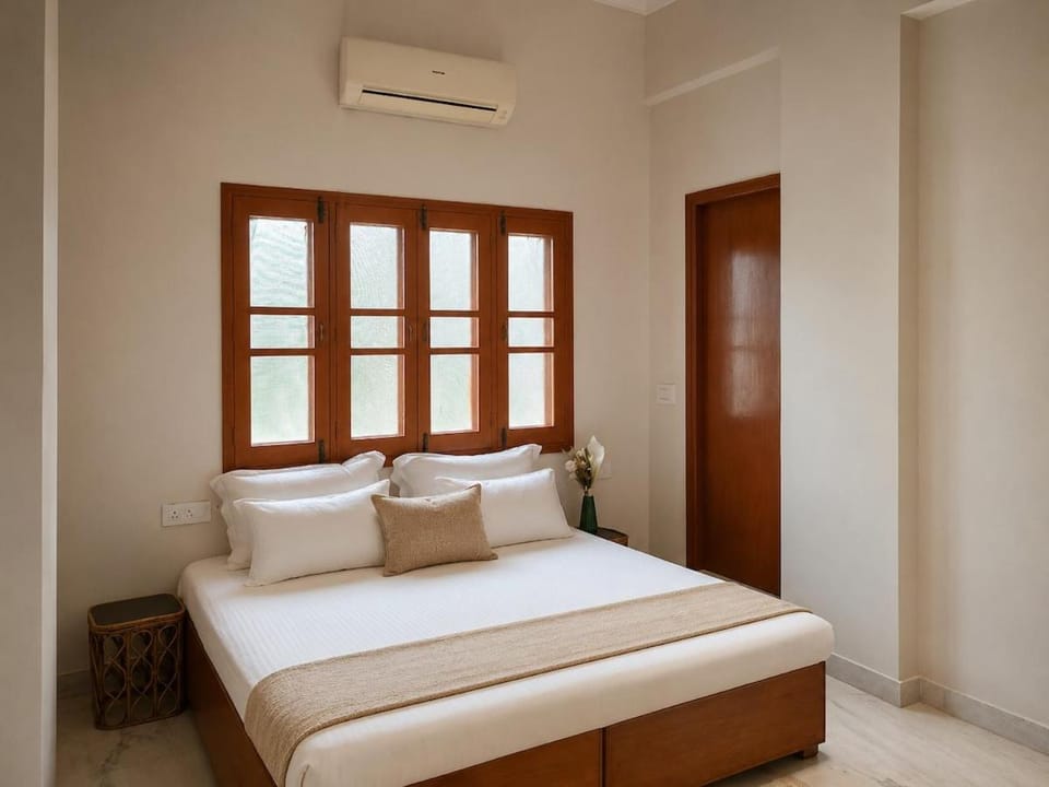 Luxury 3 BHK Near Fateh Sagar Lake, Saheliyon Ki Bari Apartment in Udaipur