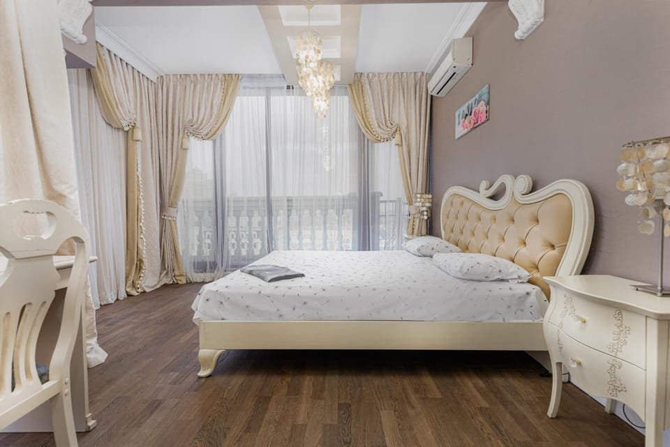 1 Grecheskaya street 2-bedrooms Apart Apartment in Odessa
