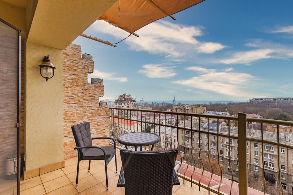 1 Grecheskaya street 2-bedrooms Apart Apartment in Odessa