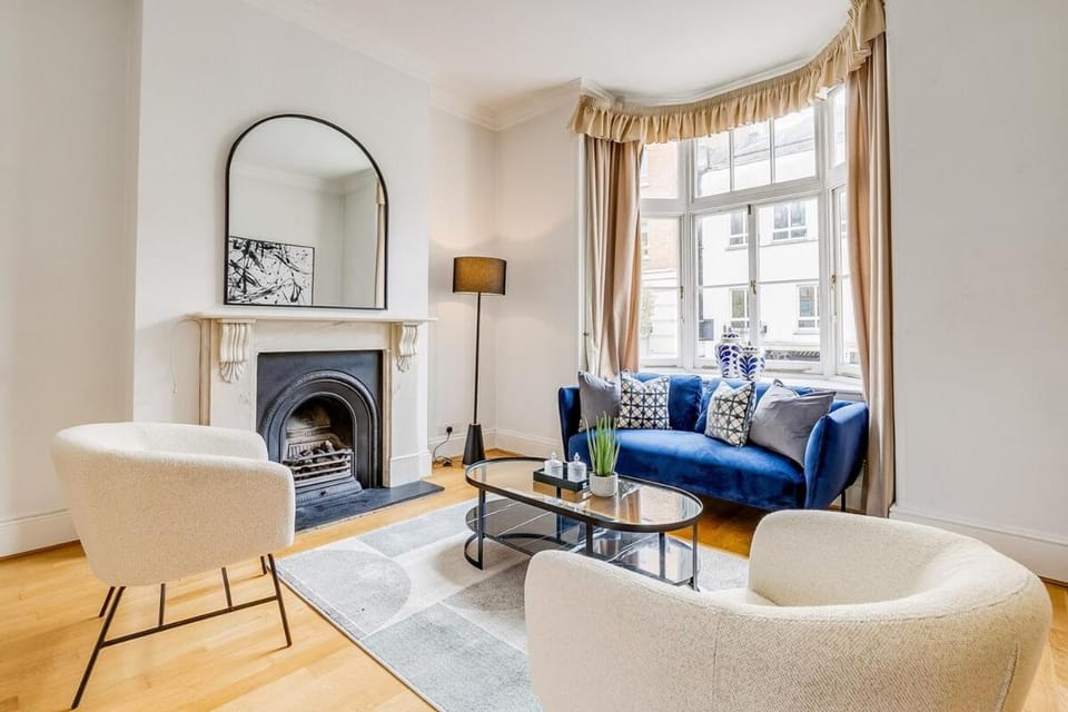 Belgravia - Charming Spacious 4 Bed Home for 9 House in City of Westminster
