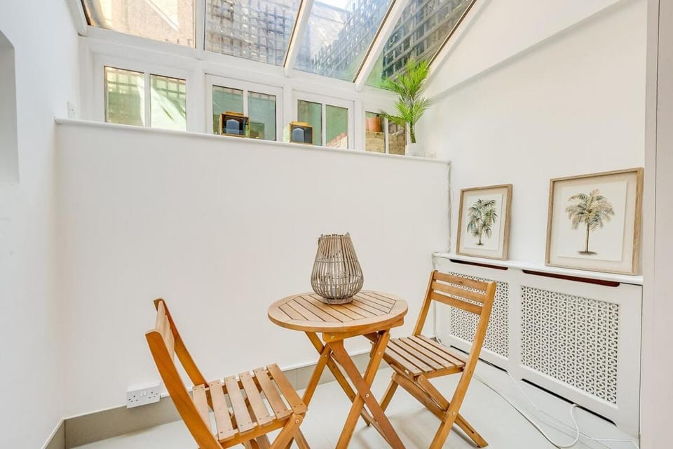 Belgravia - Charming Spacious 4 Bed Home for 9 House in City of Westminster
