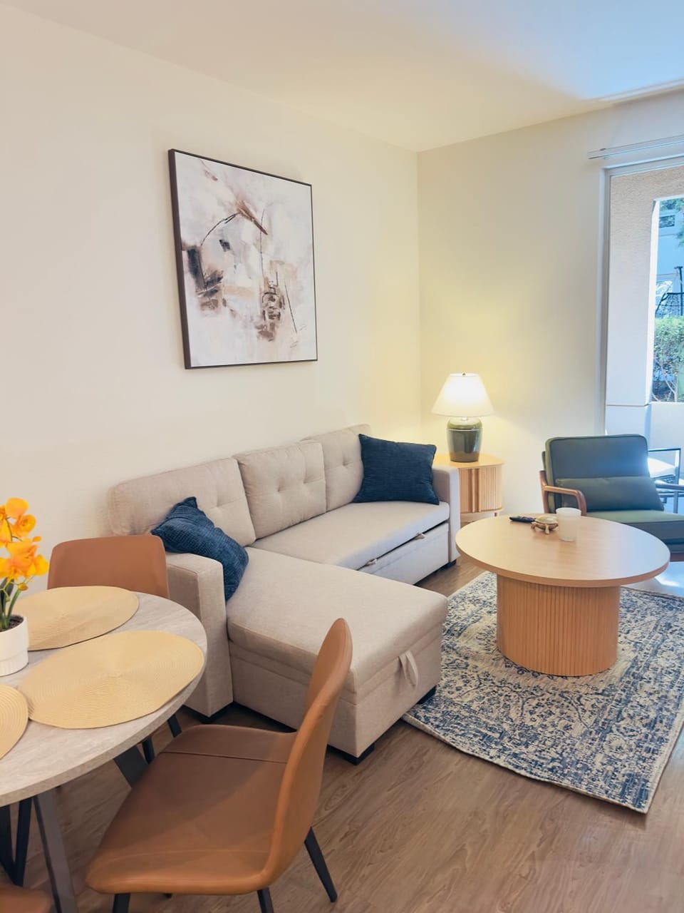 Living room, Seating area