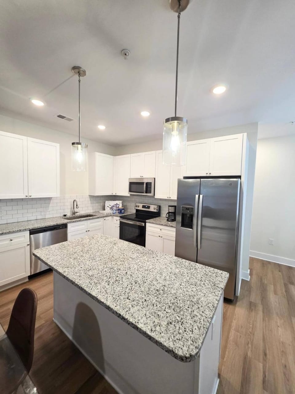 Spacious 3BR2BA Near Riverwalk & Beach Apartment in Wilmington