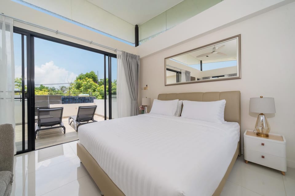 Bed, View (from property/room), Balcony/Terrace, Bedroom