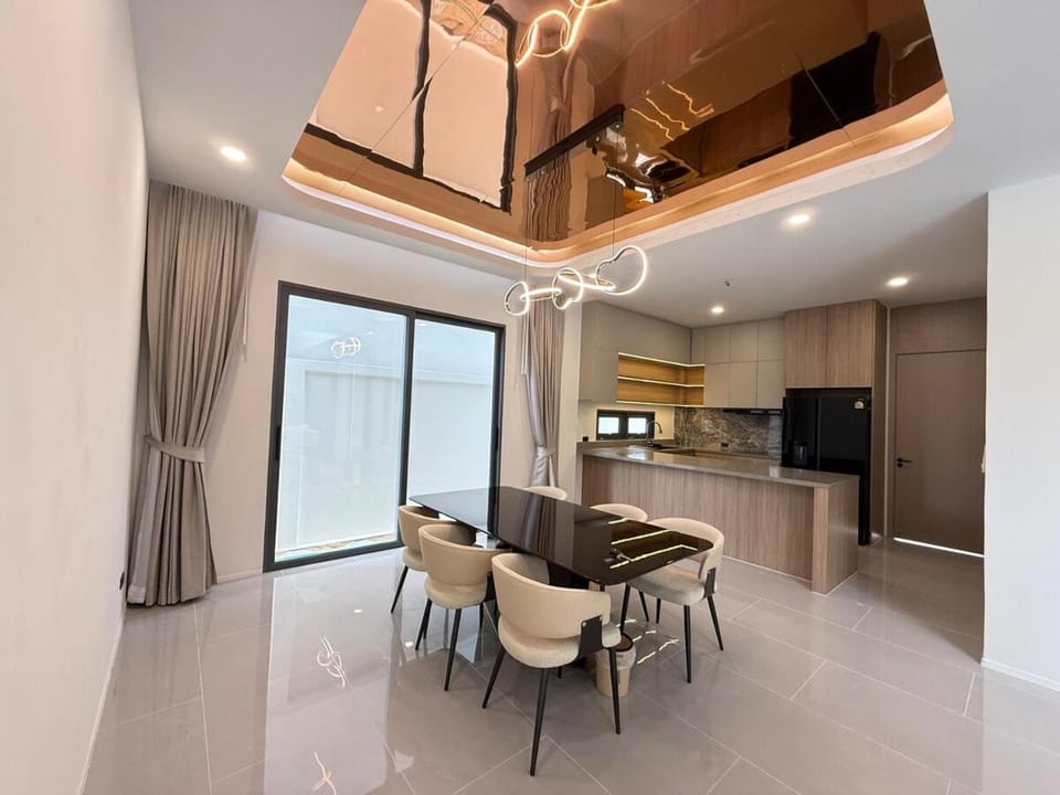 Jomtien Beach Villa Pattaya 400 meters to the beach Villa in Pattaya City