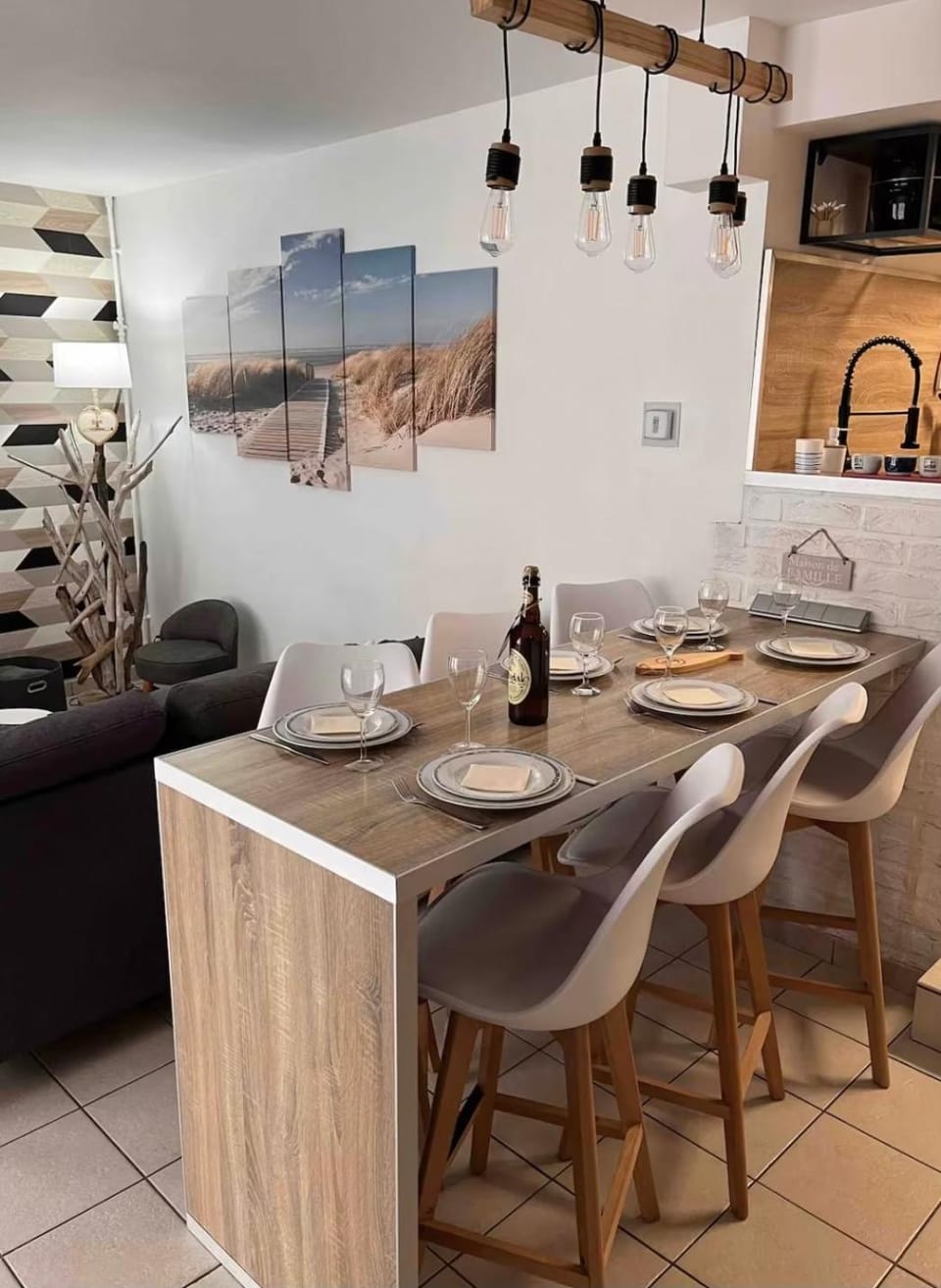 Living room, Seating area, Dining area