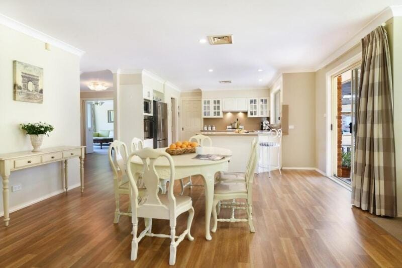 Sherwood Park 2 Acres 5 min from CBD Best Value! House in Bowral