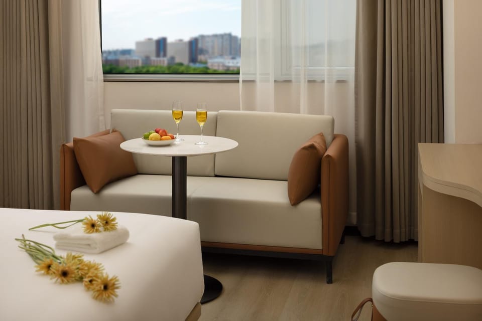 深圳悦色酒店福田华强北地铁站店 Hotel in Shenzhen