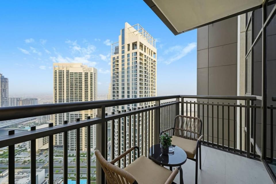 Bloomfields 1BR in Creekside 18 Apartment in Dubai