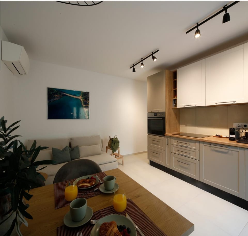 Kitchen or kitchenette, Living room, Dining area