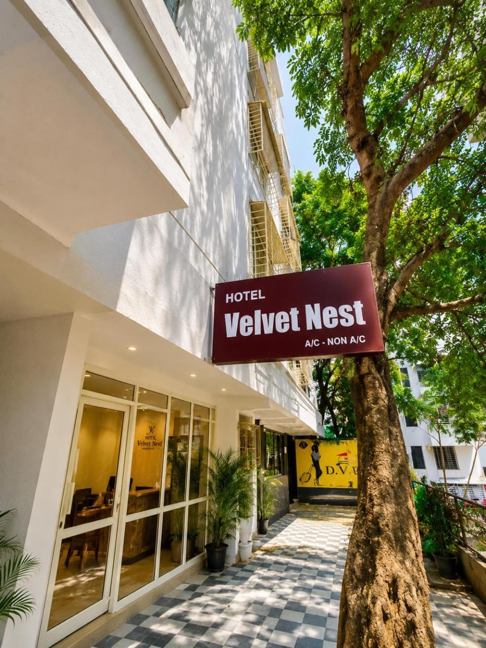 Hotel Velvet Nest Hotel in Pune