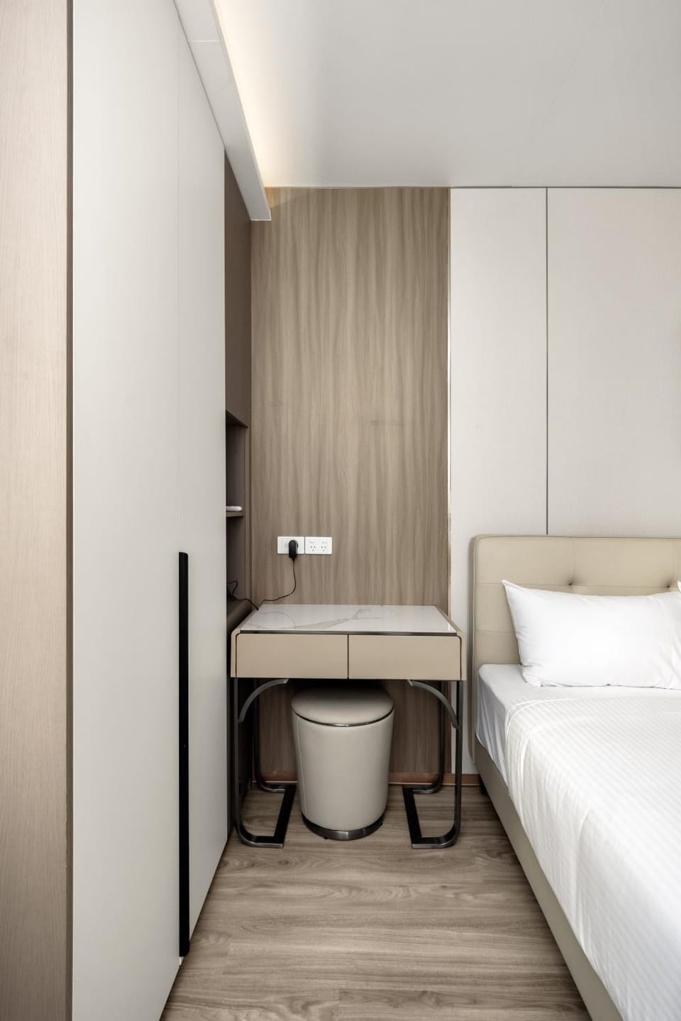 Inviting Modern Tiny Home 8 Min Walk to Station House in Melbourne