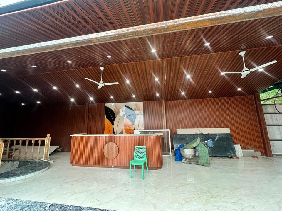 Stillwood Resort Mussoorie Hotel in Uttarakhand