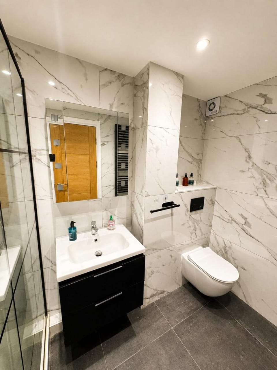 Stylish Newly Refurbished 2-Bed Home with Garden Apartment in Wembley