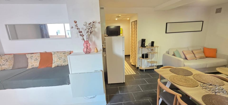 Communal lounge/ TV room, TV and multimedia, Living room