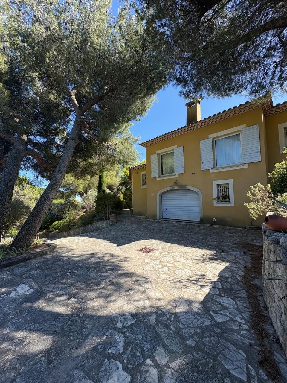 Property building, Day