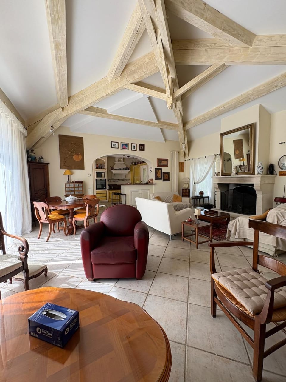 Communal lounge/ TV room, TV and multimedia, Kitchen or kitchenette, Living room, Seating area