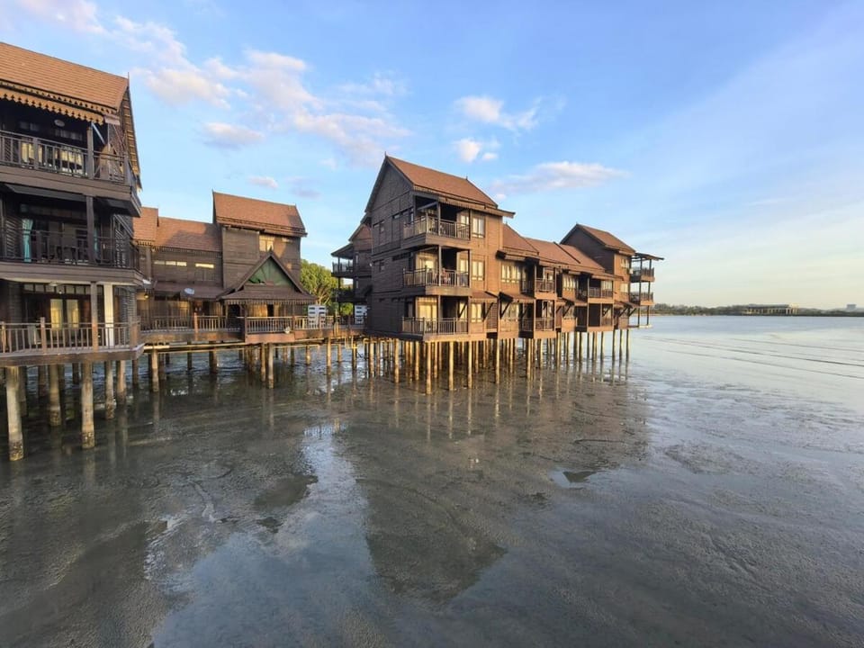 Langkawi Lagoon Floating Resort 04 House in Malaysia