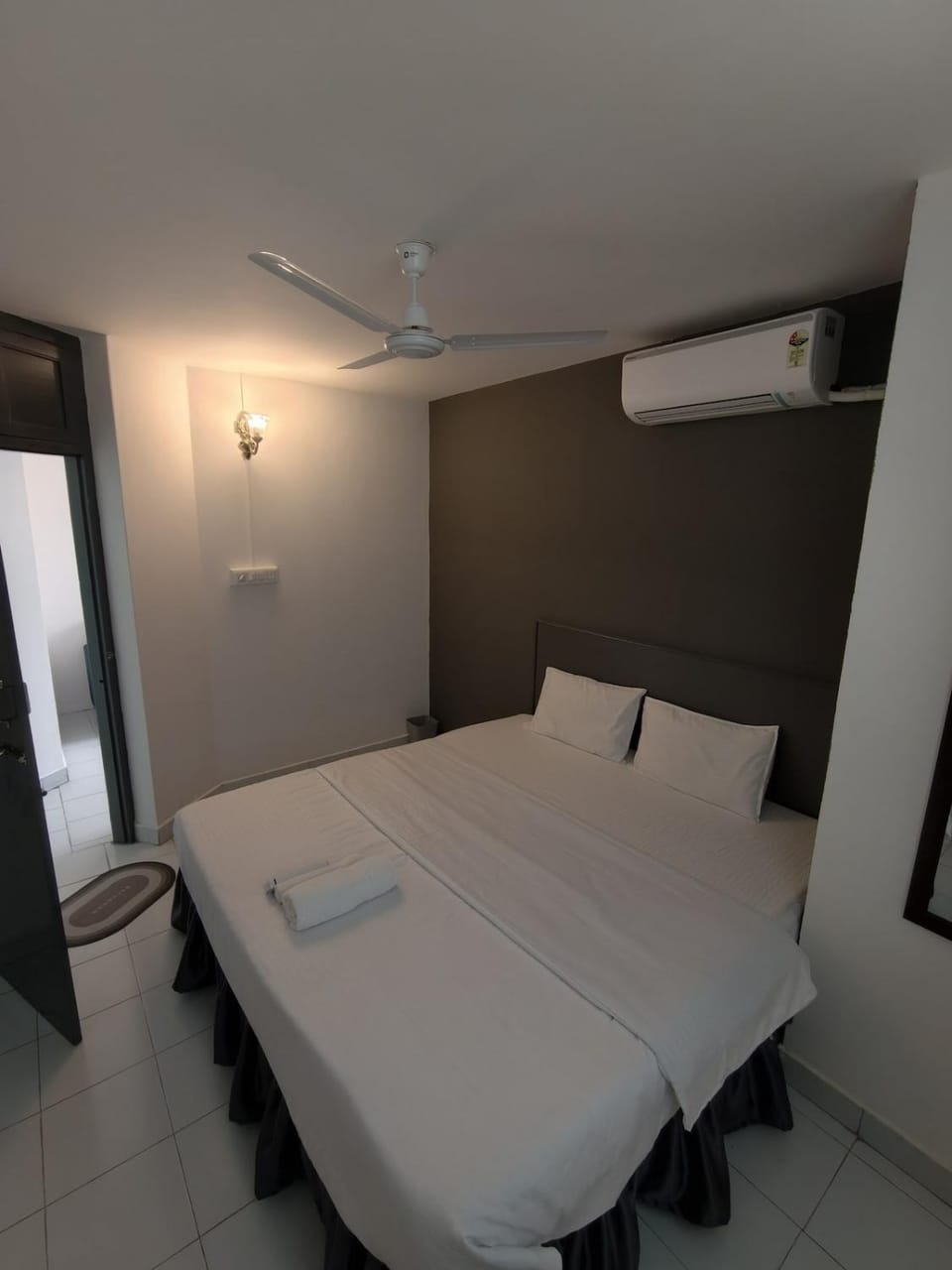 Sequeira Serenity Suites Executive by Michael Unt2 Bed and Breakfast in Bengaluru