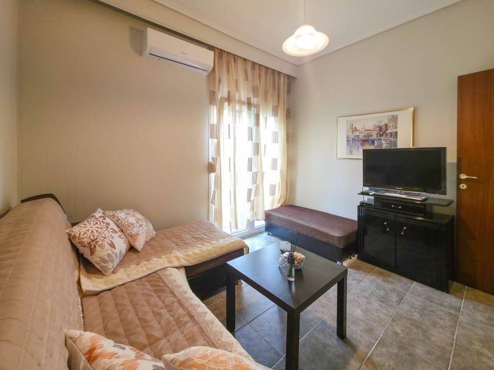 TV and multimedia, Photo of the whole room, Seating area, air conditioner