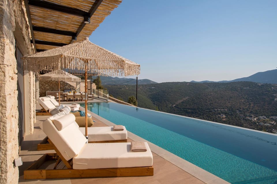 View (from property/room), Balcony/Terrace, Pool view, Swimming pool, sunbed