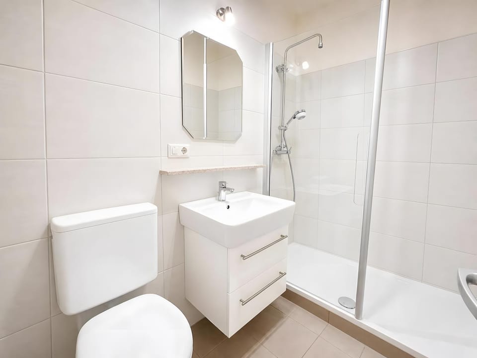 Bathroom, Living room