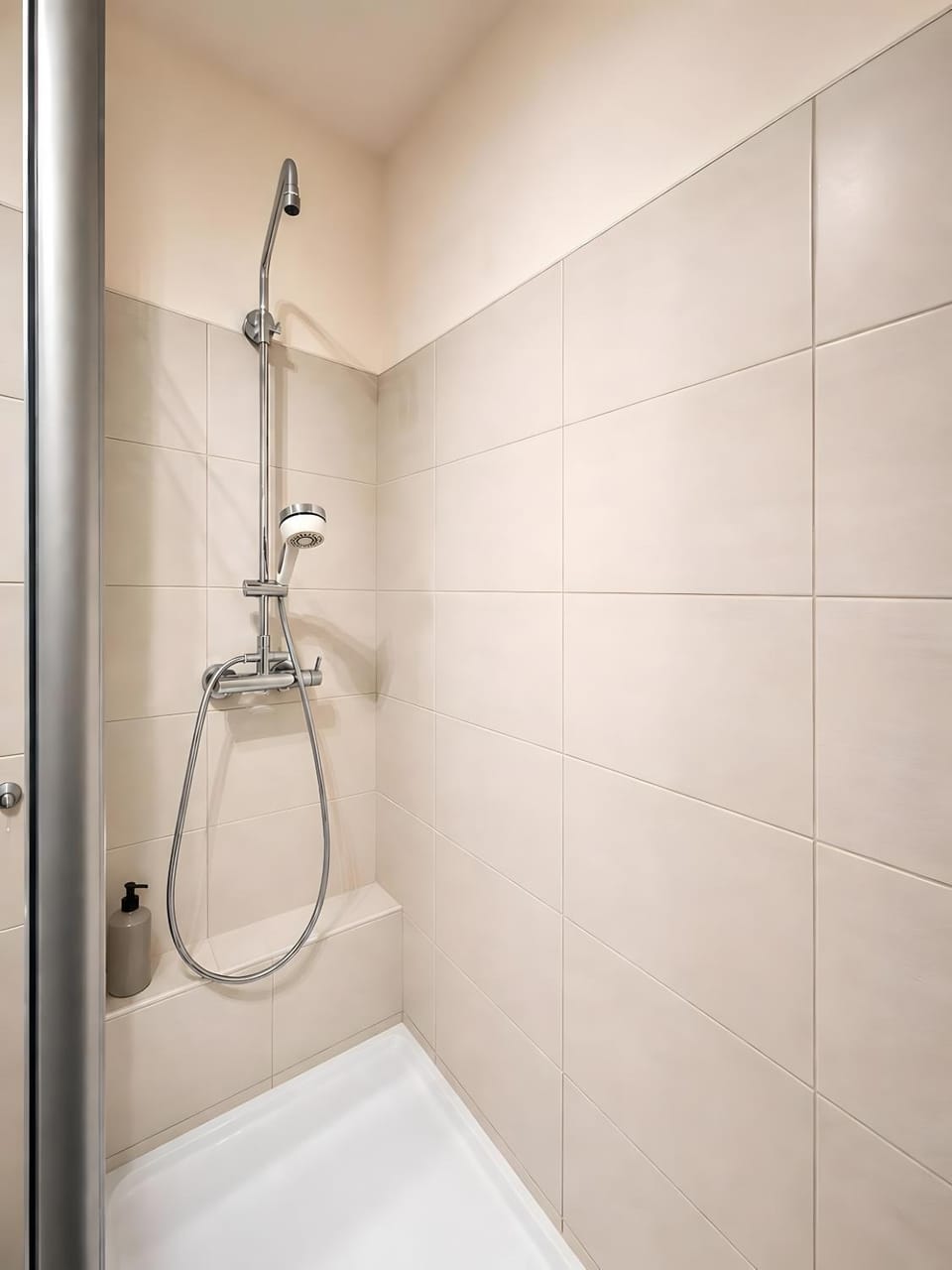 Bathroom, Living room