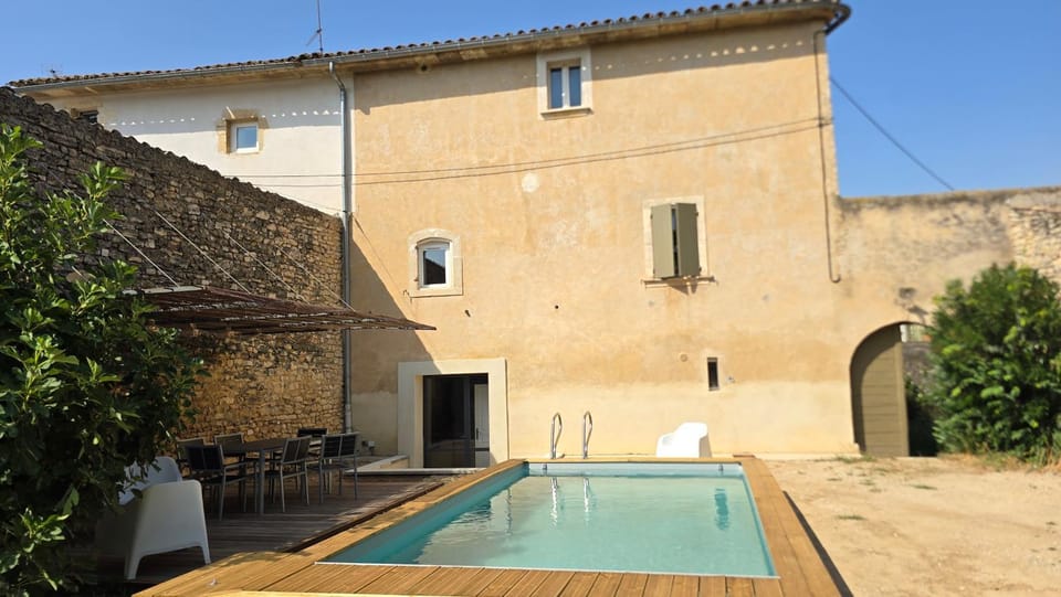 La Bégude House in Lacoste