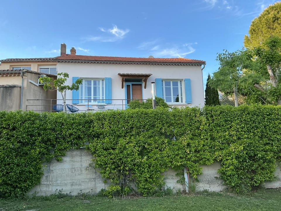 Gite le piauzier avec piscine privée House in Sablet