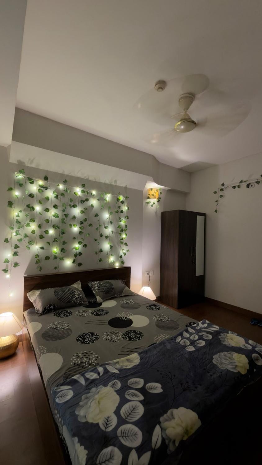 Opulent Living 1BHK Luxe Dwarka Expressway Apartment in Gurugram