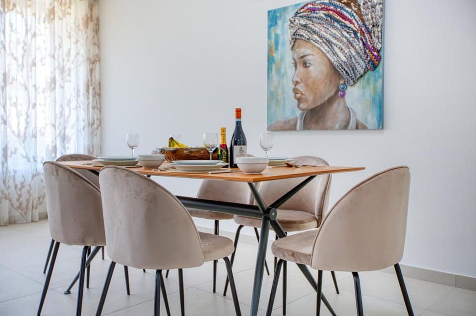 Decorative detail, Dining area