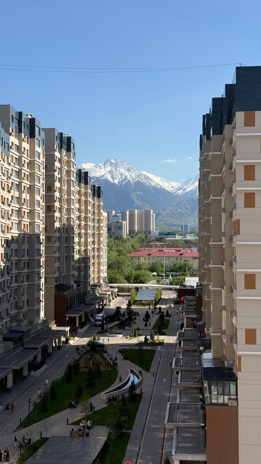 Property building, Day, Natural landscape, Mountain view