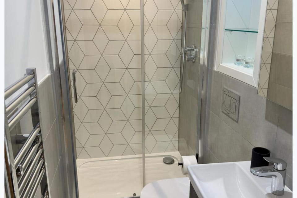 Bathroom, towels