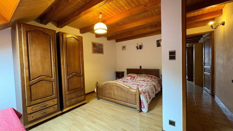 Property building, Living room, Bedroom