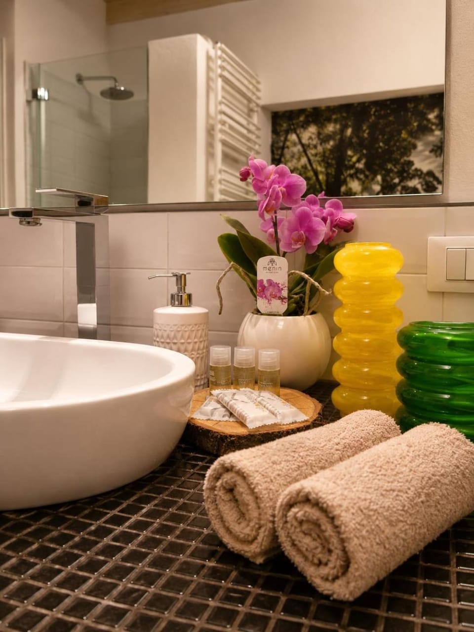 Stylish and Chic Escape, Heart of Verona, Wifi-Ac Apartment in Verona