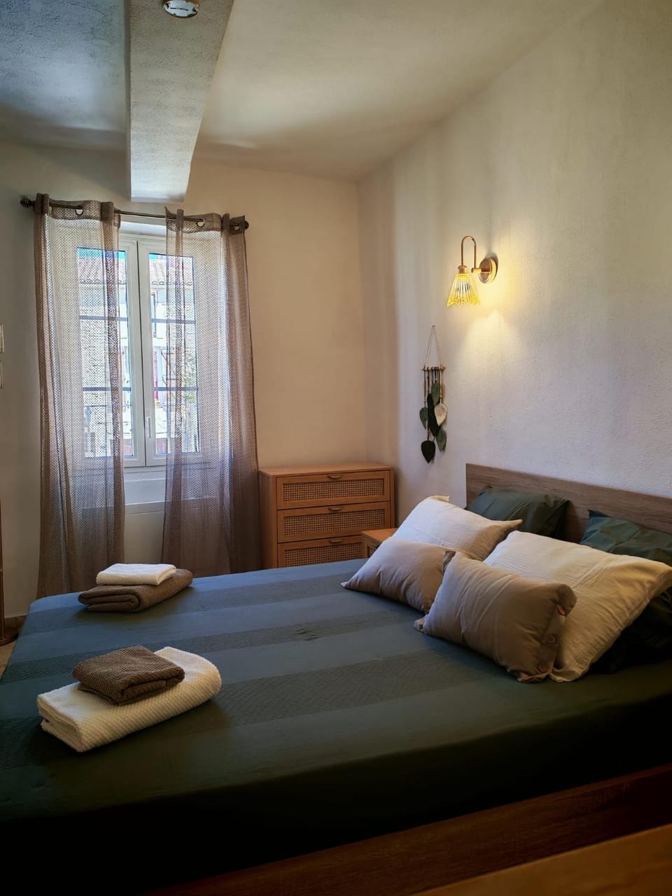 cocon boheme entre Alpilles et Avignon Apartment in Provence-Alpes-Côte d'Azur