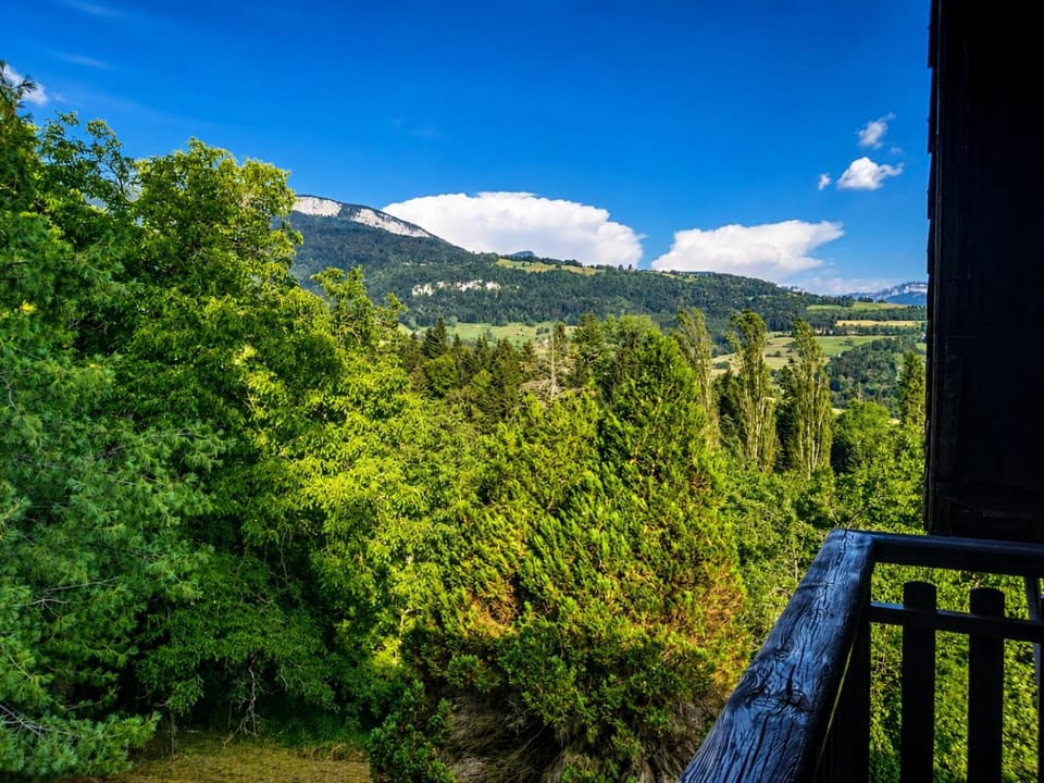 Nearby landmark, Spring, Day, Natural landscape, Mountain view