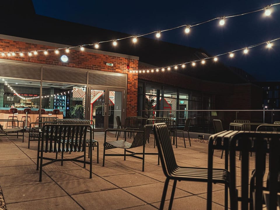 Patio, Night